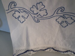 KONYHARUHA - KÉZI  HÍMZÉS - RÉGI - 112 x 61 cm - KÉT VÉGÉN HÍMZETT