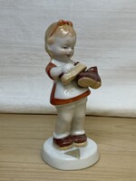 Royal Dux cipő pucoló lány