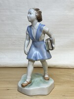 Zsolnay könyves lány,iskoláslány