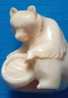 Mézes mackó medve , mini szobor , csontfaragás , számozott.