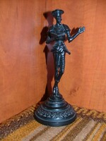 Kasli Don Quijote öntött vas szobor.