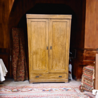 Art deco ruhásszekrény