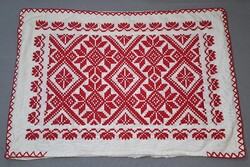 Hímzett népi pamut párnahuzat