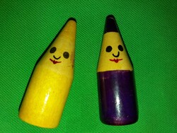 Retro trafikáru fa dísz "Varázsceruzák" párban 2 db egyben nem ír CSAK dísz 6 cm /db a képek szerint