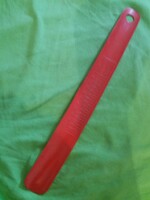 Retro előszobafalas akasztható műanyag skálázott hosszú cipőkanál a képek szerint