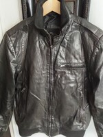 Zara XL-es méretű fekete bőrdzseki bordázott újjal és derék résszel, modern szabás!