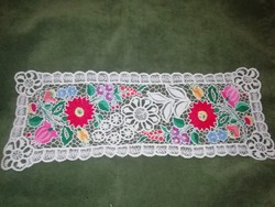 Kalocsai színes riselt terítő 56 cm x 19 cm 1. Több száz Aukció és Akció a termékeim között