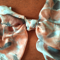 100% selyem kendő, kézzel szegett