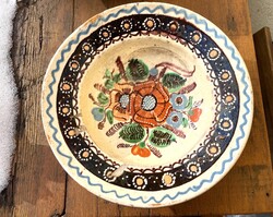 Régi cserép antik fali tányér kézzel festett virágmintás