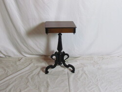 Antik Bieder kisasztal (restaurált)