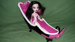 Eredeti MATTEL - MONSTER HIGH BARBIE baba szoba bútor rémes fürdőkád BABÁVAL 30X20cm a képek szerint