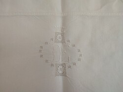 Monogramos vászon ágynemű garnitúra, áttört és hímzett szegélyű