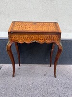 Antik  rokokó stílusú intarziás, réz veretes íróasztal/szekreter