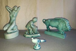 4 db Zsolnay szobor  / Alapmázas.