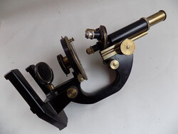 Mikroszkóp: " Micropta Wetzlav Prag Eleitz ". Jó állapotú.