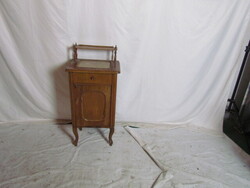 Antik Neobarokk éjjeli szekrény