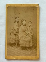 CDV fotó Reisz és Funk újvidèki műterméből. Ár: 2.500 forint