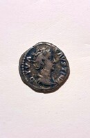 I.Faustina Dénár (147-176)