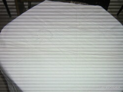 Csodaszép rózsás hímzett lyukhímzéses riselt párnahuzat