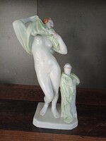 Zsolnay ritkább vetkőző akt