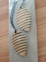 Függönyelkötő zsinór.