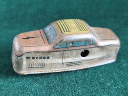 Retro lendkerekes lemezautó (Tin Toy Car)