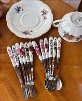 Porcelánnyelű gyönyörű virágos süteményes villák , kávéskanál rózsás