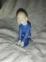 GH&Co térdeplő sorszámozott art deko kislány   R