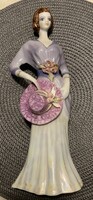 Kézi festésű porcelán kalapos hölgy