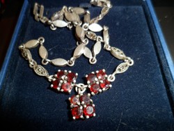 Ezüst colié / gránát, markazit