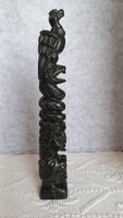 Totemoszlop, gyanta és kő, kanadai haida művészeti totem, Méretei: 24,5 cm magas,