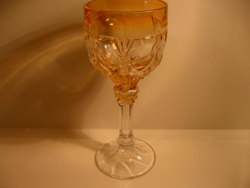 Rózsaszínű kristály talpas, boros pohár