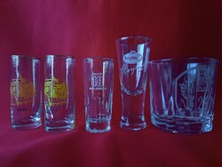Feliratos röviditalos, és whiskis pohár, egyben az 5 db 1000,-Ft