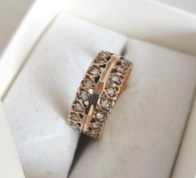 Gyönyörű 9 Karátos arany gyűrű