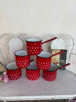 Piros fehér pöttyös nyeles zománcos zománcozott  mérőedény