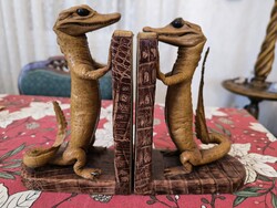 Cayman krokodil konyvtartó pàrban 2 db Ritkaság Gyüjteménybe dekoráció célra is