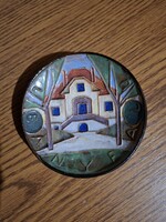 Ligeti Erika kerámia falitányér, falidísz. Leányfalu. 11,7 cm. Hibátlan. Jelzett
