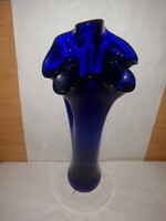 Fodros szélű kék üveg váza - 33 cm magas