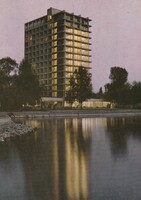 Ba - 1099  Modern Balatoni képek: SIÓFOK (Fotó: Bakonyi B. VIII.-7/733.)