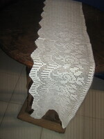 Aranyos fehér horgolt rózsás vitrázs függöny vagy polc szegély