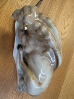 Fekvő bölény Zsolnay