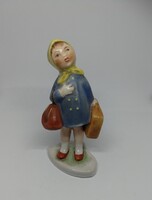 Bodrogkeresztúri táskás utazó kislány!