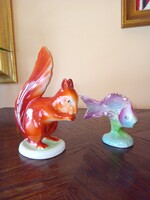 Két Hollóházi porcelán figura ( mókus, hal ) együtt