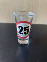 25. születésnapra feles pohár