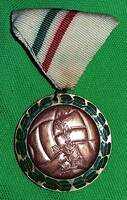 1974.Régi magyar futball díj érme szalaggal 1974 SZEGED POSTÁS KUPA BRONZ III. hely a képek szerint