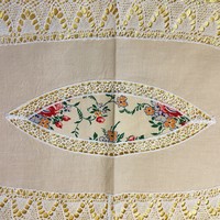 2 db szép horgolt csipke kézimunka rózsás pamut vászon ovális kis terítő különleges csipke betétes