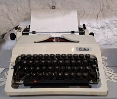 Erika táska írógép +  táskájával Made in GDR