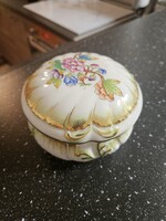 Herendi Viktória (VBO) bordázott bonbonier – 6046