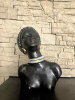 Art Deco szerecsen leàny nő màzas keràmia. Izsépy Margit félakt keràmia brüszt
