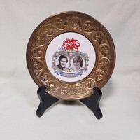 Diana hercegnő és Károly herceg réz- porcelán emlék dísztányér.